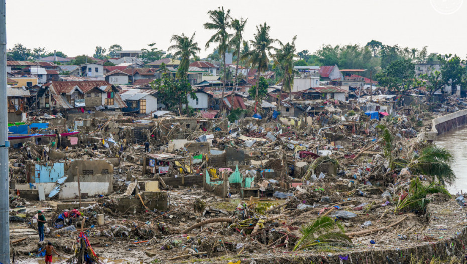Supertajfun Fung-vong pogodio Filipine: Više od milion evakuisano, stradale najmanje dve osobe