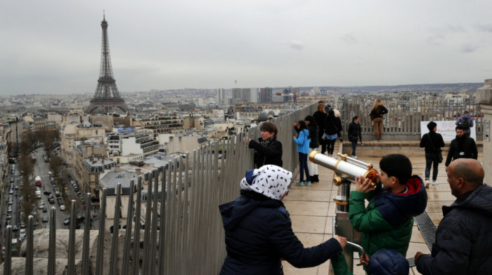 Nestala struja u delovima Pariza