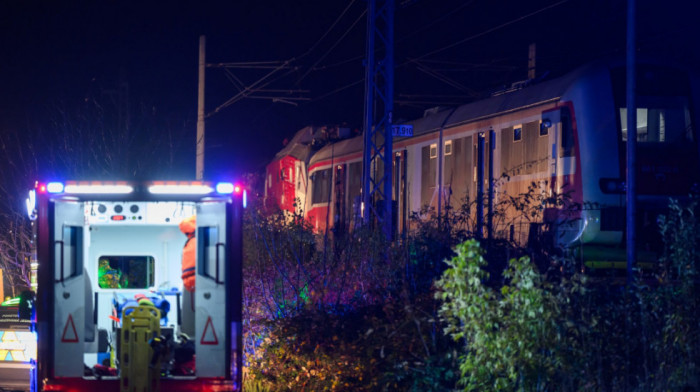 Sudarila se dva voza u Slovačkoj: Povređeno najmanje deset ljudi, spasilačke službe na terenu