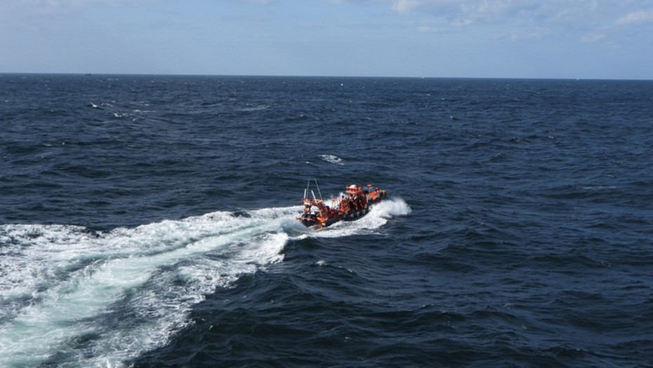 Kineski brod se prevrnuo kod obale Južne Koreje, devet osoba se vodi kao nestalo
