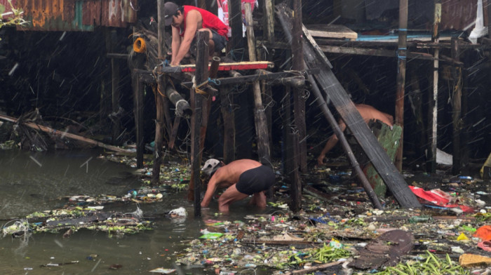 U dva tajfuna na Filipinima poginulo 297 osoba, 115 se vodi kao nestalo