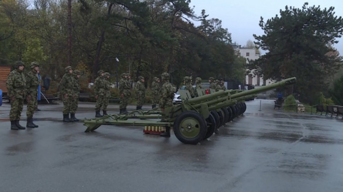 Na Kalemegdanu izvedena počasna artiljerijska paljba povodom Dana primirja
