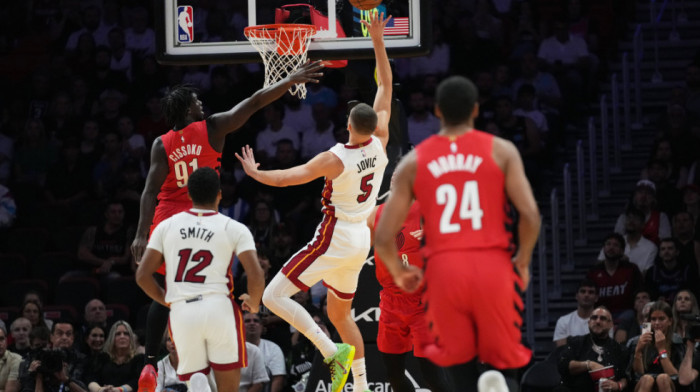 Nikola Jović namestio koš za novu pobedu Majamija: Maestralan potez srpskog košarkaša (VIDEO)