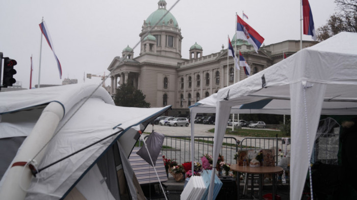 Dijanu Hrku koja 11. dan štrajkuje glađu posetio lekar