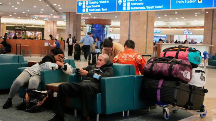 Američke avio-kompanije otkazale 1.200 letova zbog nastavka blokade rada vlade