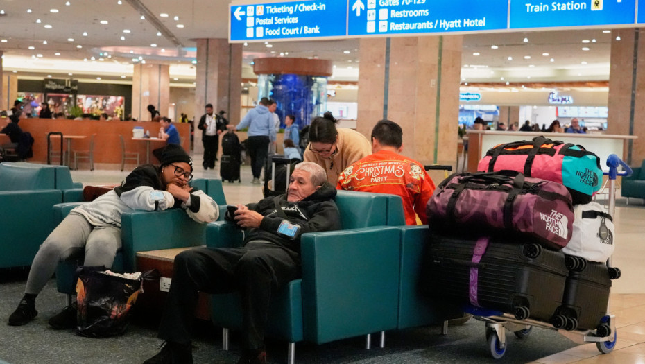 Američke avio-kompanije otkazale 1.200 letova zbog nastavka blokade rada vlade