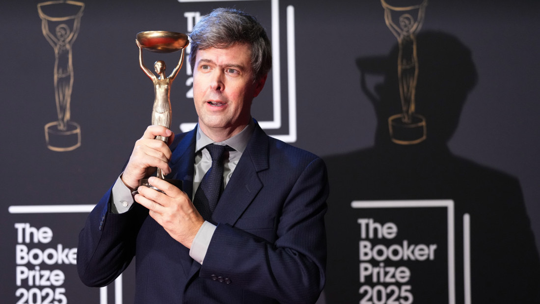 Britansko-mađarski pisac Dejvid Salaj osvojio Bukerovu nagradu za roman "Flesh"