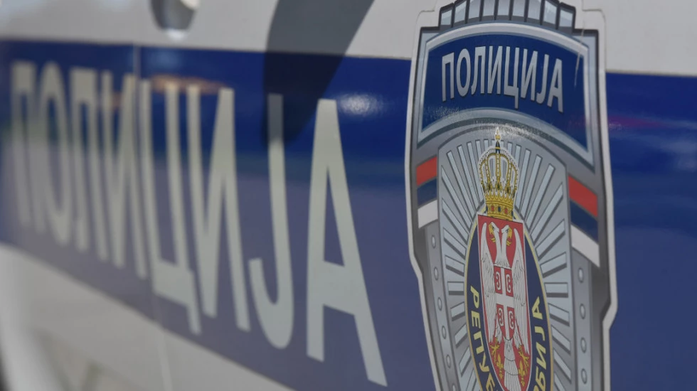 Saobraćajna nezgoda u Nišu: U sudaru automobila i bicikla povređena devojčica (11)