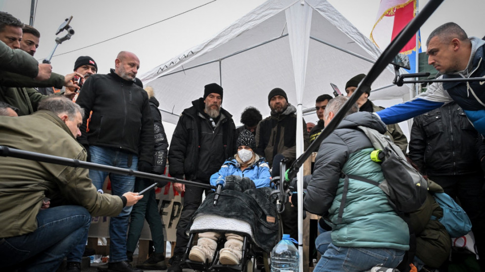 Dijana Hrka primila infuziju, 12. dan štrajka glađu nastavlja pod nadzorom lekara