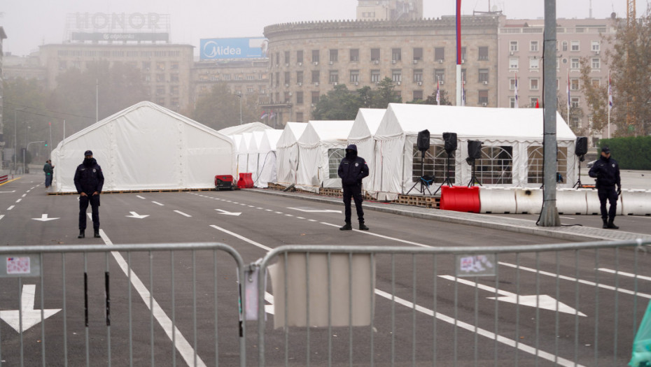 Ispred Skupštine mirno, Takovska i Bulevar kralja Aleksandra prohodni za saobraćaj