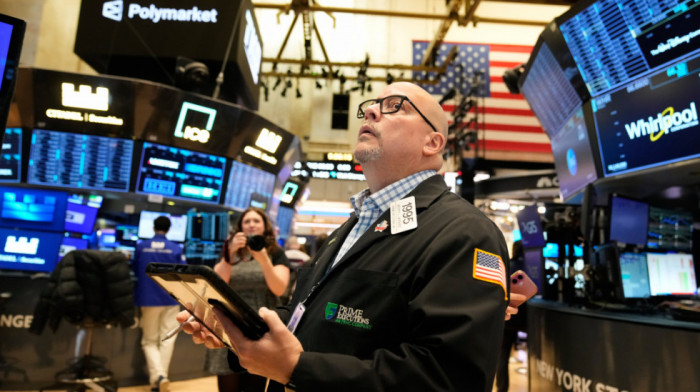 Američke akcije u minusu podstaknute ponovnim padom vrednosti tehnoloških kompanija