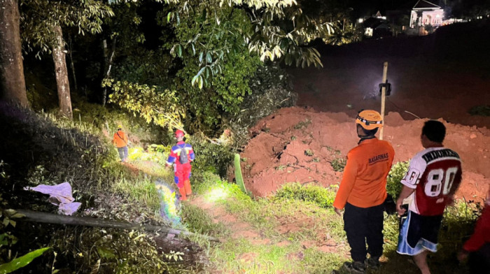 Šest osoba poginulo u klizištu u centralnoj Javi, 17 se vodi kao nestalo