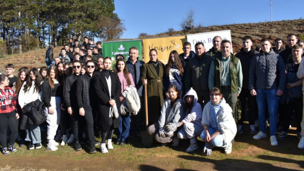 Pavkov: Uspešna akcija sadnje 3.500 sadnica crnog bora sa mladima u Vranju