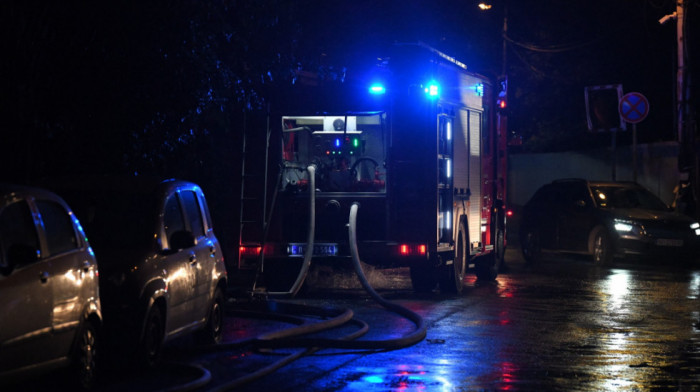 Požar na Senjaku: Jednoj osobi pružena hitna medicinska pomoć