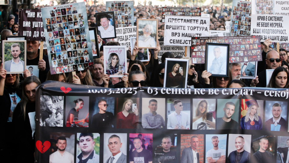 Porodice stradalih i građani održali marš za žrtve požara u Kočanima