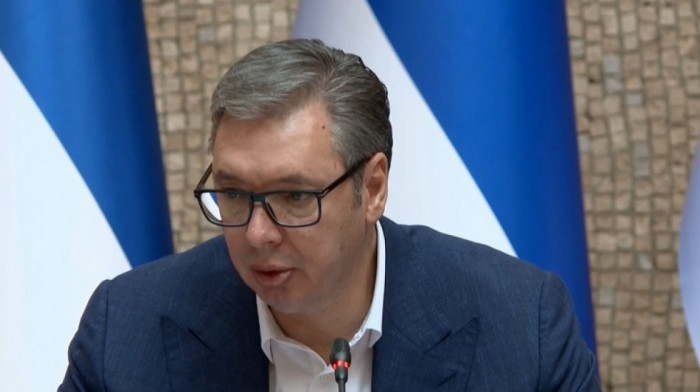 Vučić: Stradali smo kao trava u sudaru slonova kada je reč o NIS-u