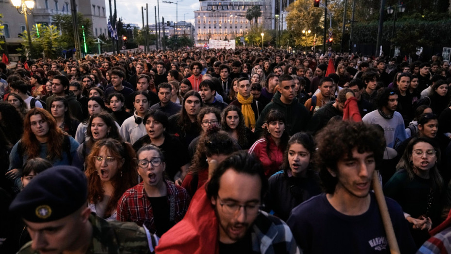 Hiljade Grka u Atini obeležile godišnjicu studentskog ustanka 1973. protiv vojne hunte