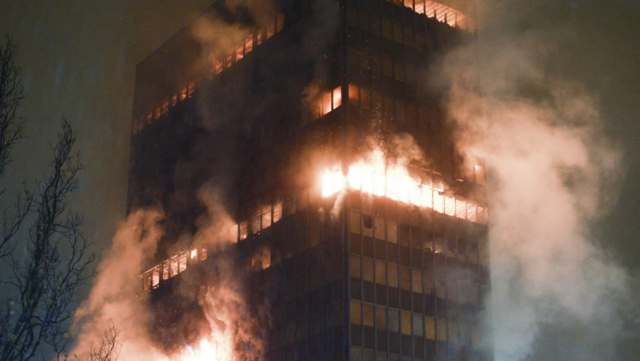 Veliki požar u Zagrebu: Vatra guta zgradu novinske kuće "Vjesnik", 100 vatrogasaca na terenu (VIDEO)