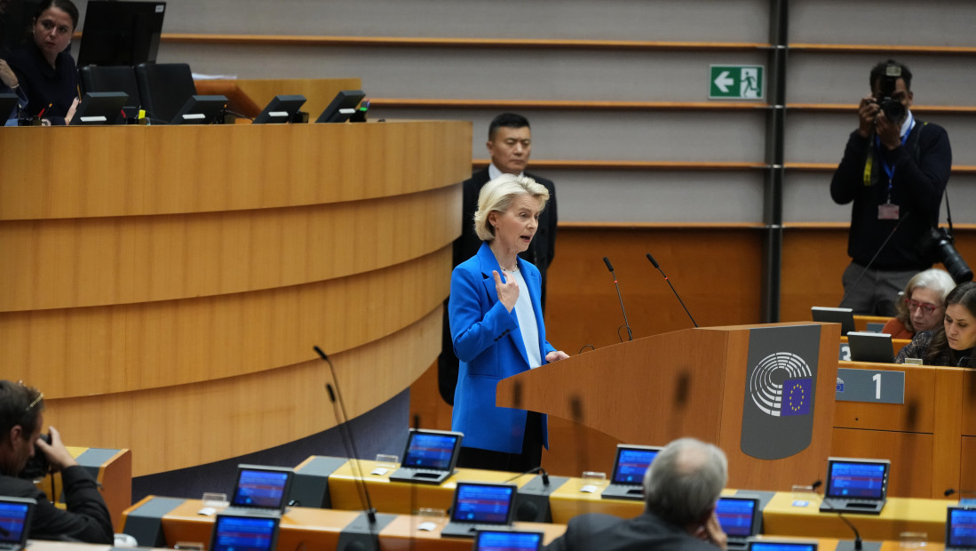 Poslanici Evropskog parlamenta koji podržavaju Fon der Lajen blokirali raspravu o korupcijskom skandalu