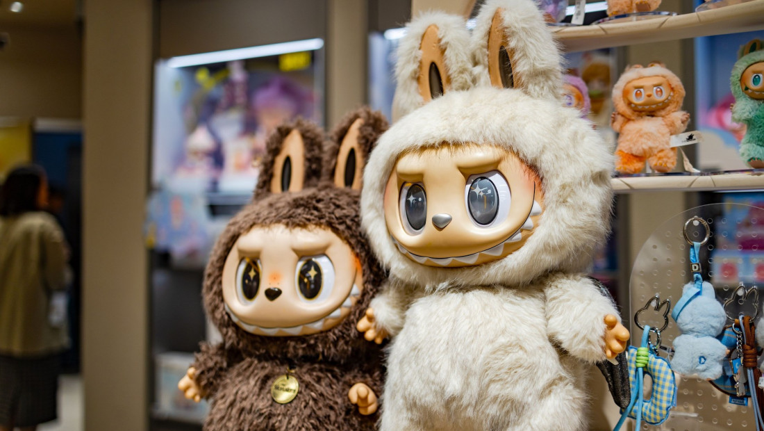 Prodaja popularnih Labubu igračaka premašila 100 miliona u 2025, svake sekunde se prodaju tri lutke
