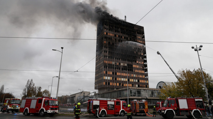 Devet mladih na informativnom razgovoru zbog požara u zgradi Vjesnika