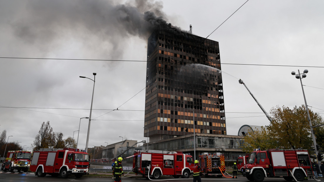 Devet mladih na informativnom razgovoru zbog požara u zgradi Vjesnika