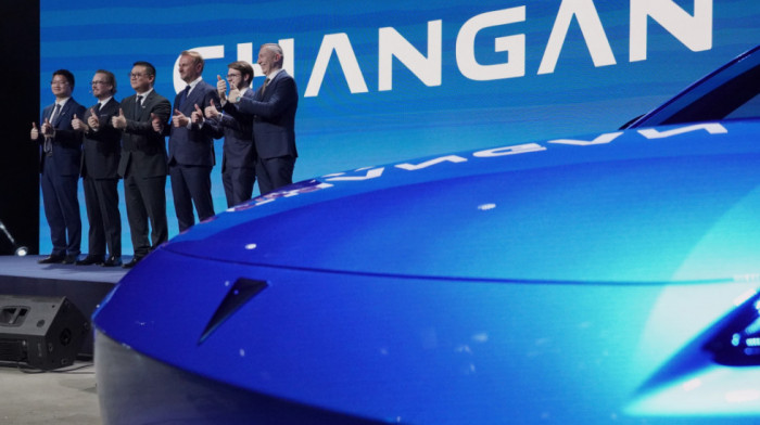 Kineska automobilska kompanija stigla u Srbiju: Predstavljeni automobili deepal s05 i S07