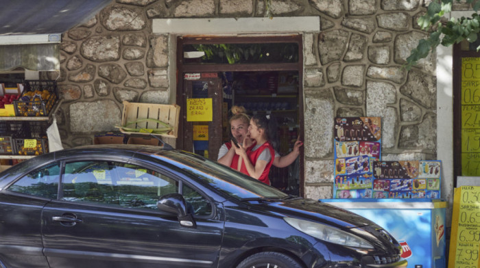 Budućnost neradne nedelje u Crnoj Gori pod znakom pitanja: Dogovor ili promena zakona pred Ustavnim sudom