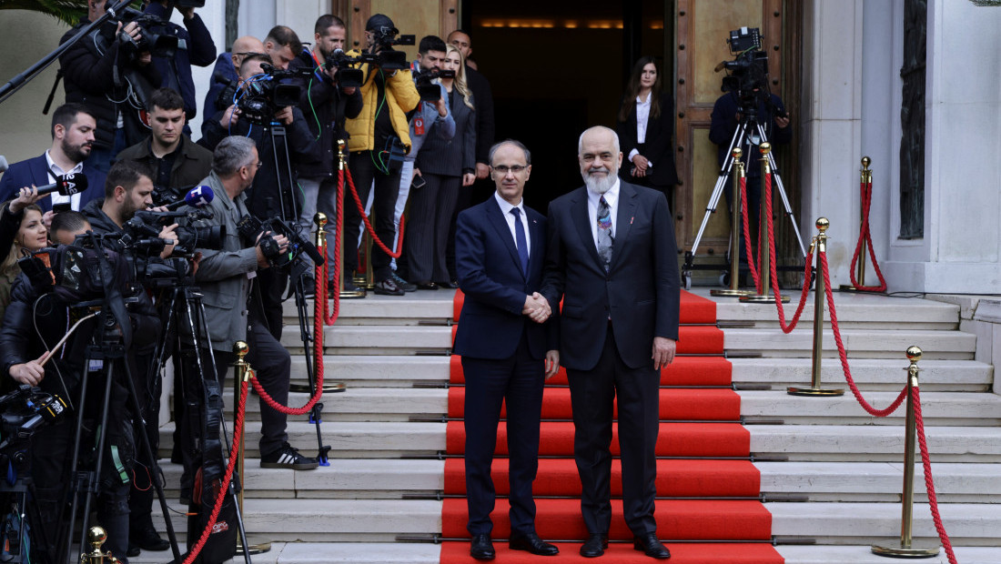 Macut na Samitu lidera Zapadnog Balkana u Tirani, dočekao ga Rama