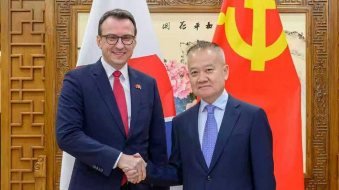 Petković u Pekingu sa visokim zvaničnikom Komunističke partije Kine Liu Haisingom