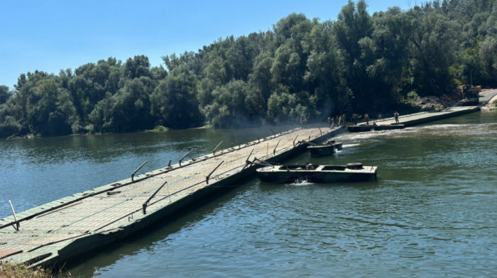 Vojska privremeno zatvorila i rasklopila pontonski most kod Svilajnca