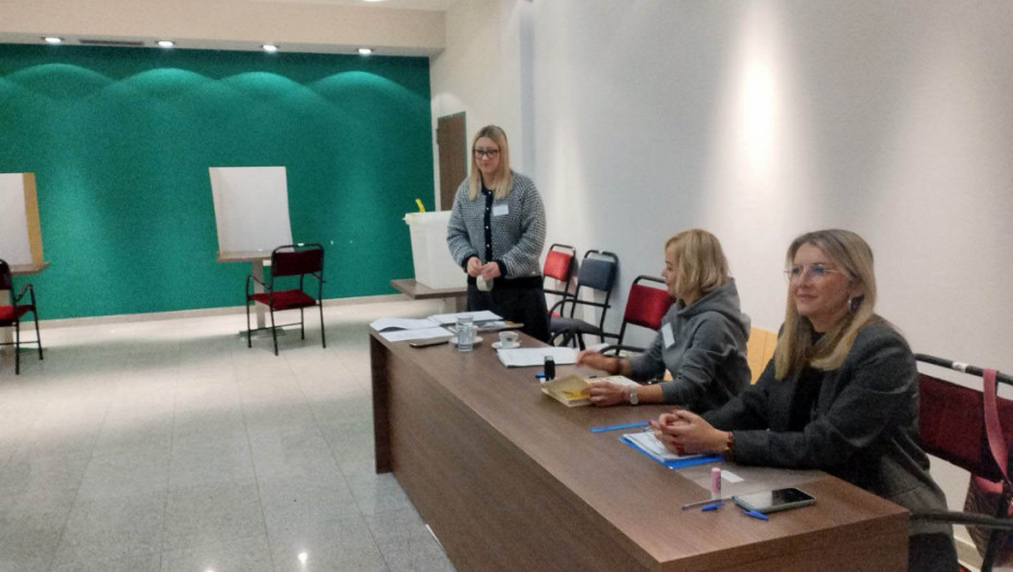 Otvoreno glasačko mesto u Ambasadi BiH u Beogradu za izbore u Republici Srpskoj
