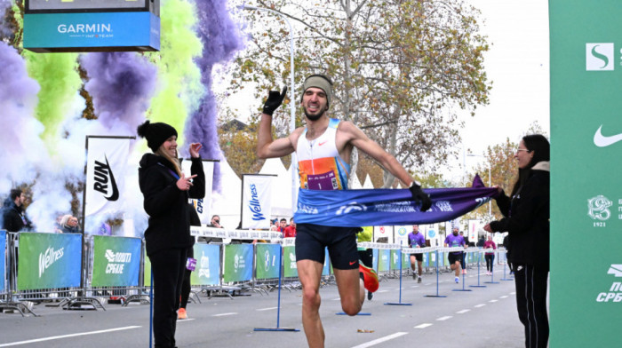 Elzan Bibić pobedio na Beogradskom polumaratonu i oborio državni rekord (FOTO)