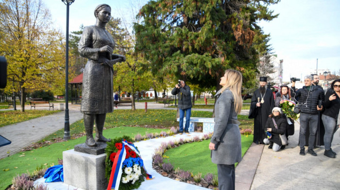 Ministarka Đurđević Stamenkovski otkrila spomenik Čučuk Stani u Negotinu