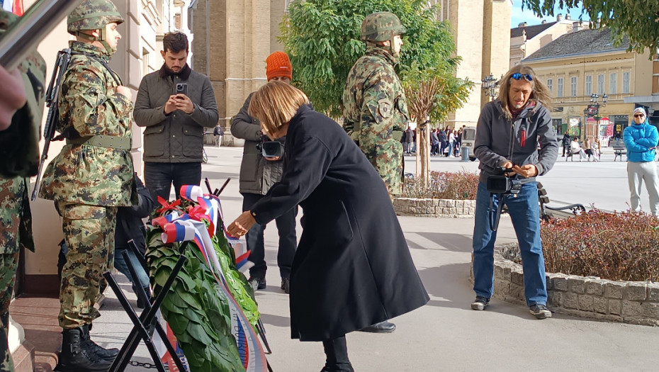 Gojković položila venac povodom godišnjice prisajedinjenja Vojvodine Srbiji