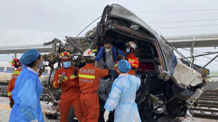 Teška nesreća u Kini: Voz udario radnike na održavanju pruge, ima mrtvih i povređenih