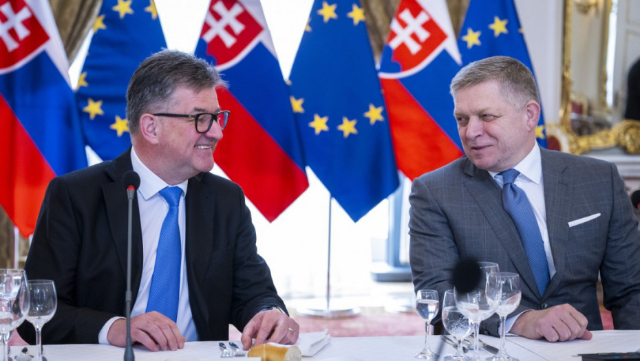 Fico odbio smenu Lajčaka uprkos pritiscima: Slovaci traže ostavku savetnika premijera zbog Epstina