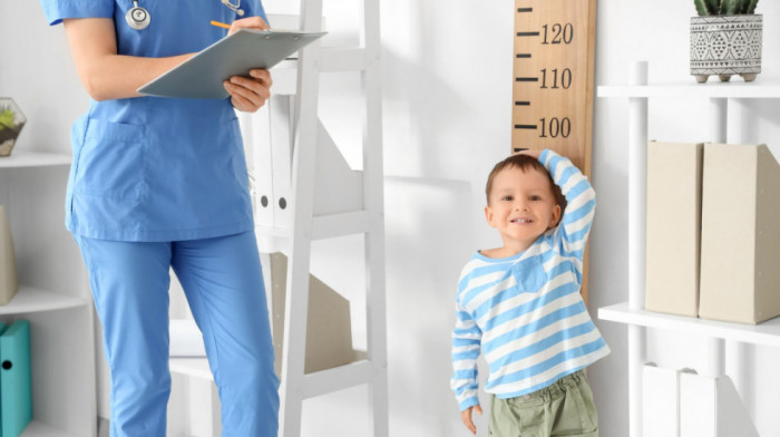 "Kad porastem": Nizak rast kod dece često se otkrije prekasno, redovno merenje dece veoma bitno