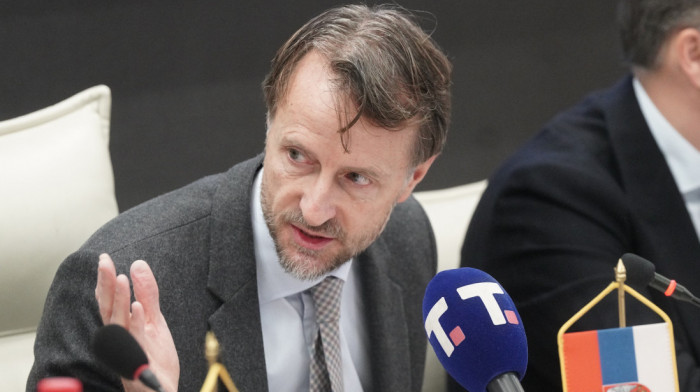 Fon Bekerat: Srbija napredovala u oblasti ekonomskih i tržišnih politika, stvoriti više prostora za dijalog u društvu