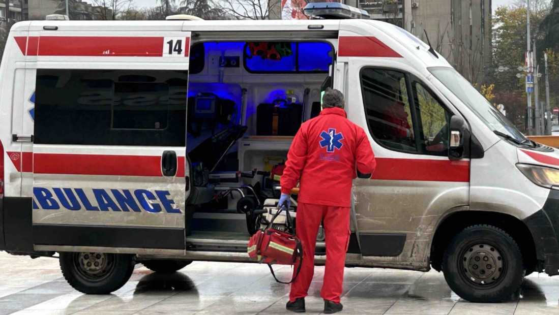 Noć u Beogradu: Muškarac u Zemunu poginuo kada ga je udario voz