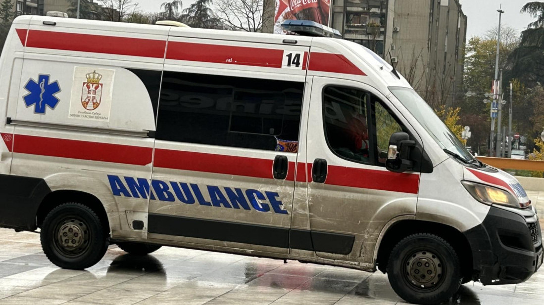 Noć u Beogradu: Dva udesa u prestonici, Hitna pomoć intervenisala 135 puta