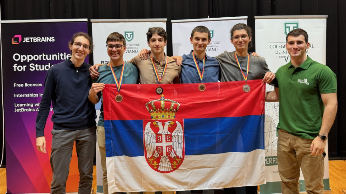 Mladi informatičari Srbije osvojili dve srebrne i dve bronzane medalje na međunarodnom takmičenju u Bukureštu
