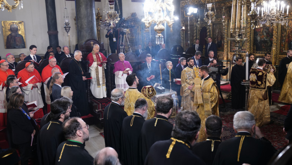 Papa Lav XIV uoči posete Libanu služio misu u Jermenskoj katedrali u Istanbulu