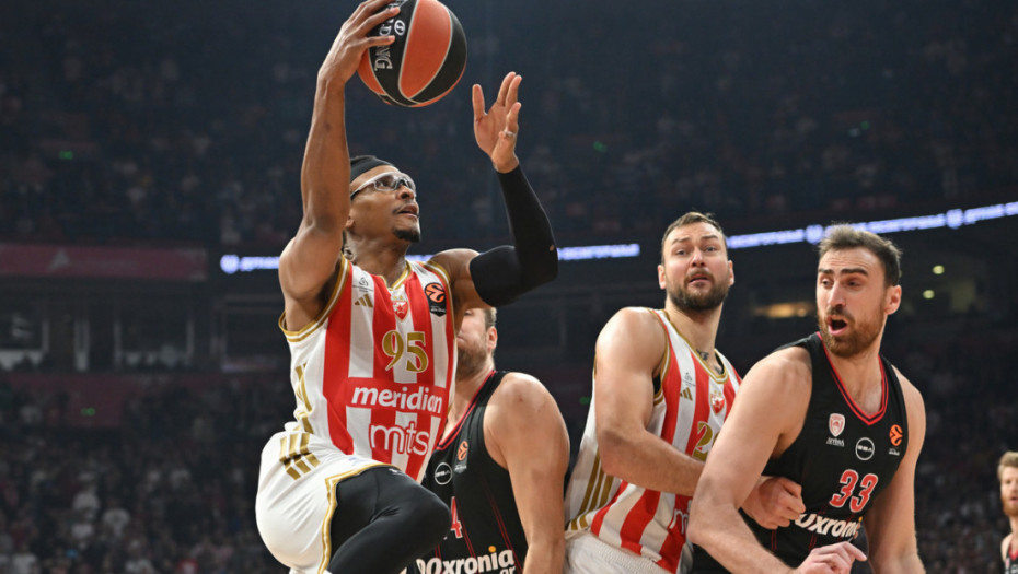 Moneke osetio bol u stopalu, ali nije povređen i igraće protiv Barselone