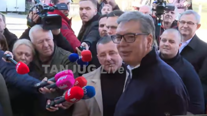 Vučić u poseti porodici Janković u selu Tolić kod Mionice