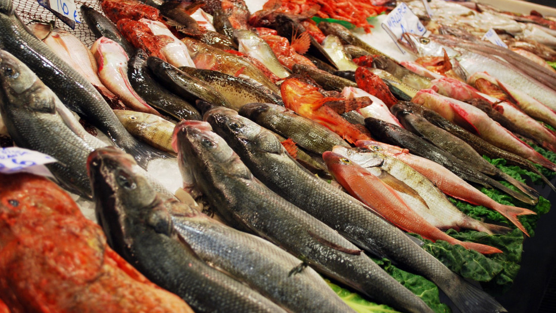 Euraktiv: I pored ograničenja EU i dalje kupuje rusku ribu, vrednu milione evra