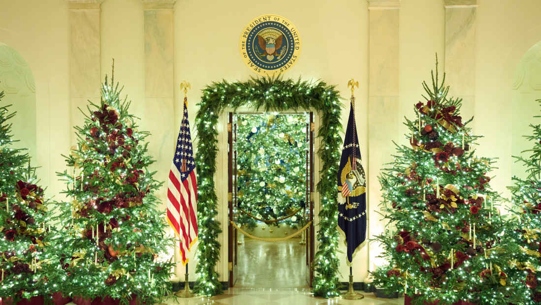 Tramp tvrdi da je posavetovao Melaniju kako da ukrasi Belu kuću: "Sad je dobila najbolje komplimente"