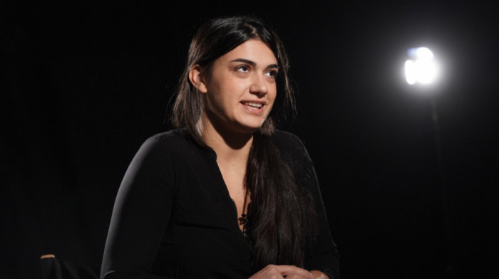 Katarina Veljović o filmu "Povratak Žikine dinastije": Najteže mi je bilo da ostanem ozbiljna dok se ceo set smeje