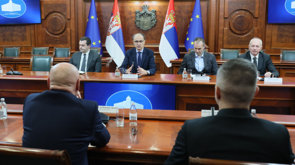 Macut sa rukovodstvom Univerziteta u Prištini sa sedištem u Kosovskoj Mitrovici o realizaciji nastave