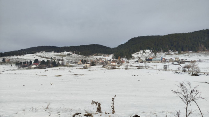 Selo bojkotovalo i vlast i opoziciju: U Donjim Korićanima niko nije glasao, nezadovoljni zbog lošeg održavanja puta